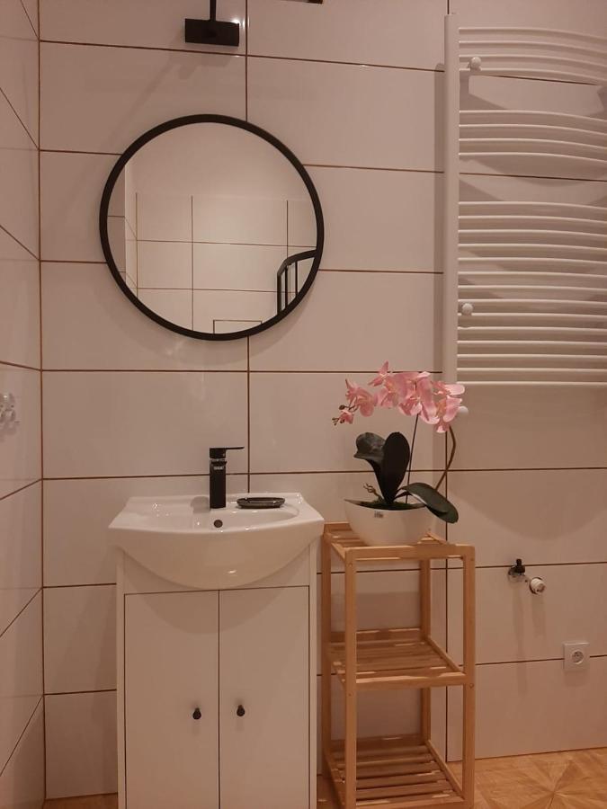 Apartamenty Jednosci 46 Wroclaw Bagian luar foto