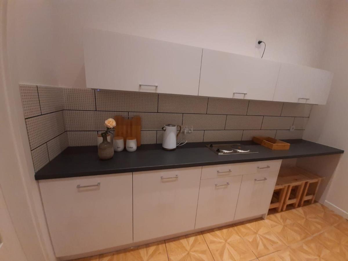 Apartamenty Jednosci 46 Wroclaw Bagian luar foto